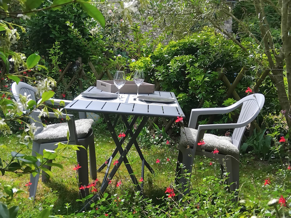 Espace repas en plein air